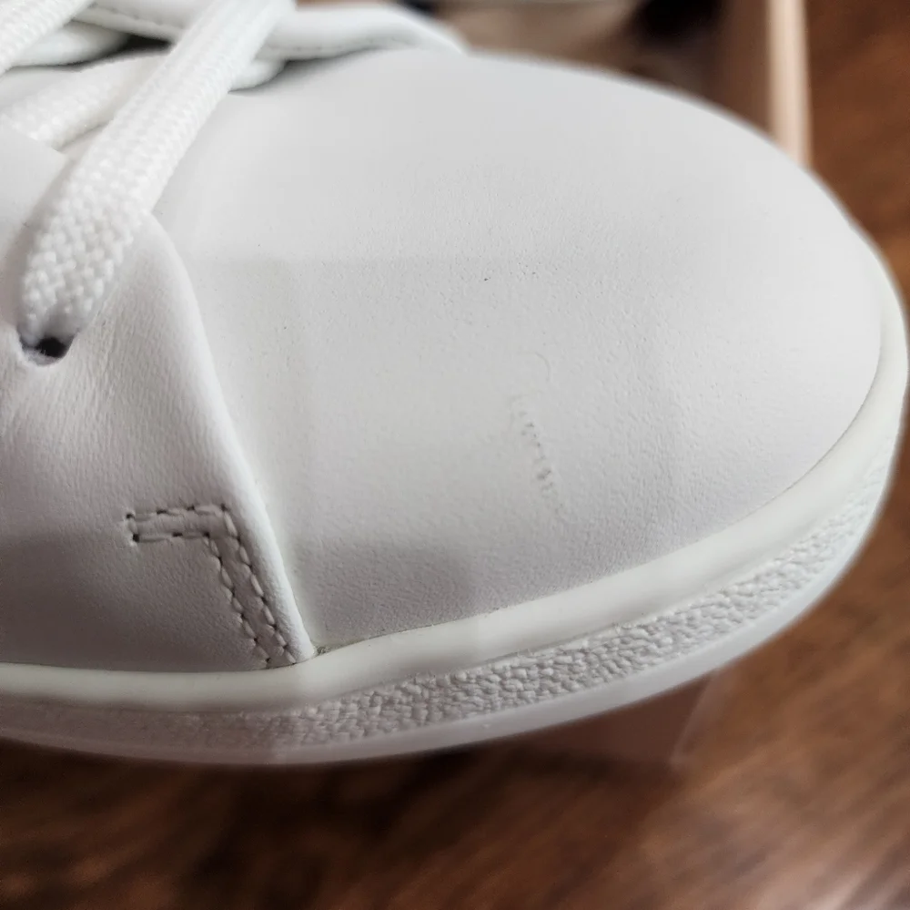NIB Louis Vuitton Frontrow Sneakers